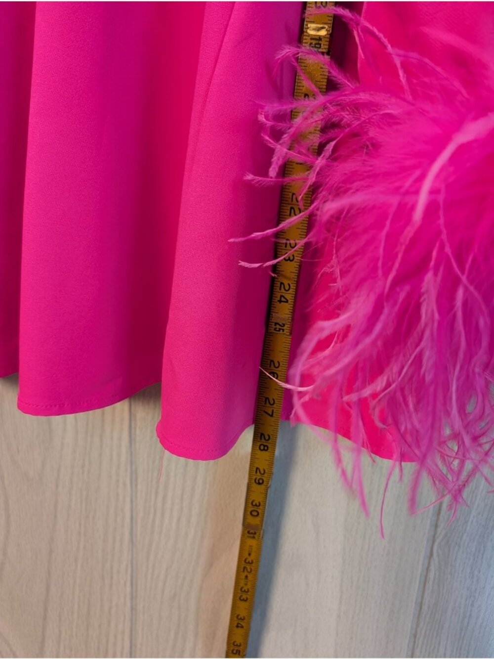 Tuckernuck Bright Pink Feather Miranda Top Size XXL Short Sleeve V Neck - Picture 8 of 8